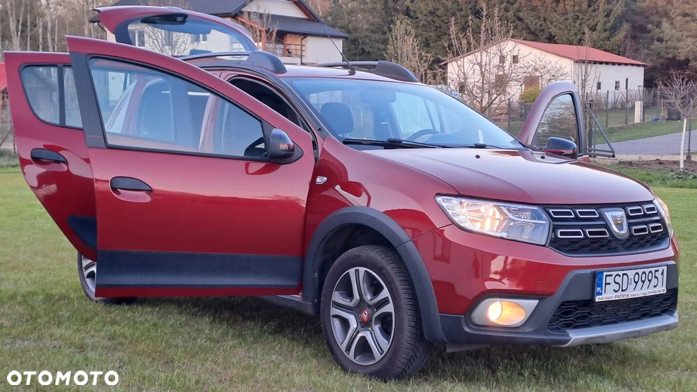Dacia Sandero Stepway TCe 90 (S&S) Celebration - 14