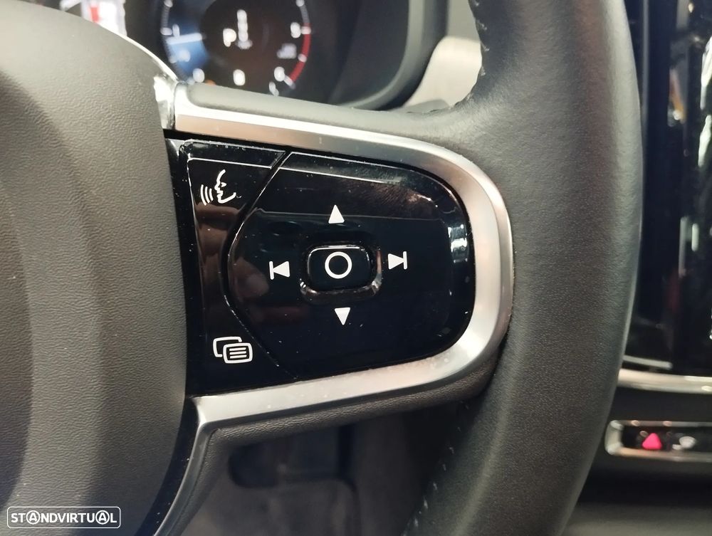 Volvo S90 2.0 B5 Inscription AWD Geartronic - 23