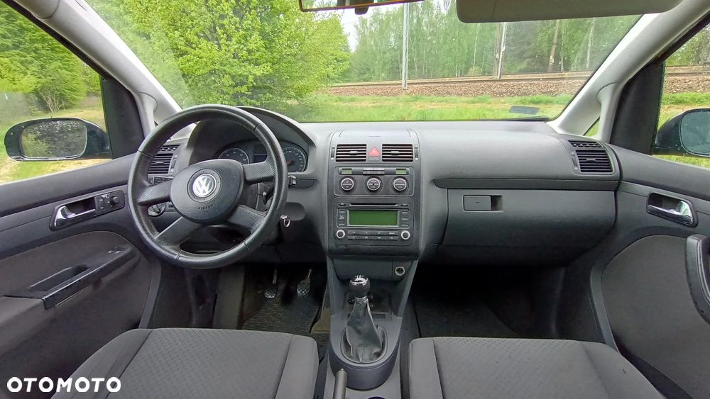 Volkswagen Touran 1.6 - 13