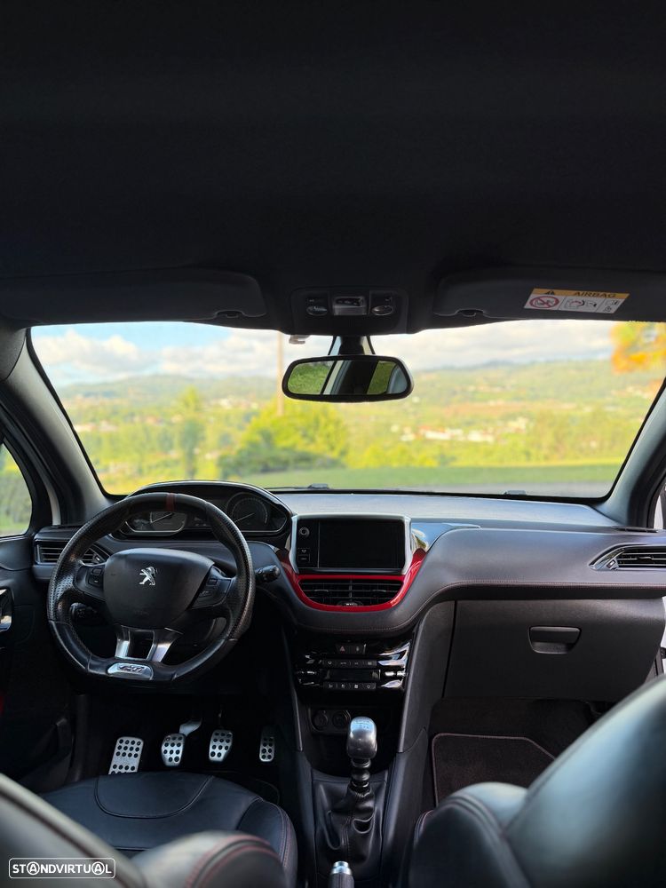 Peugeot 208 GTI 200 THP - 8