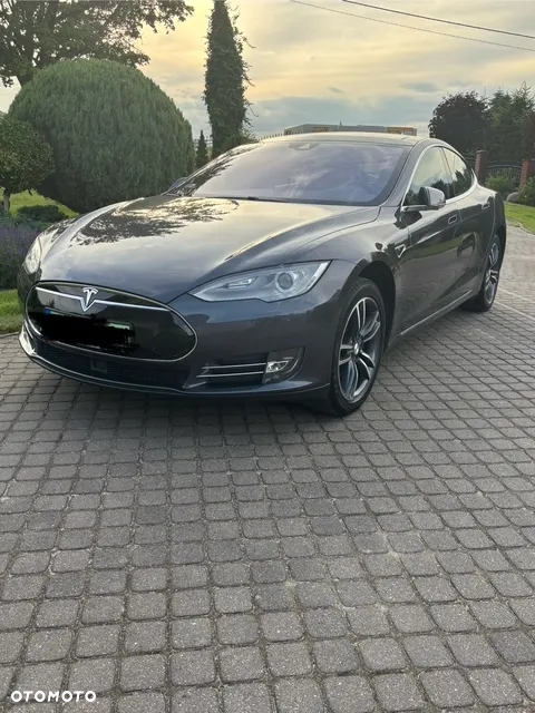 Tesla Model S Long Range Plus - 4