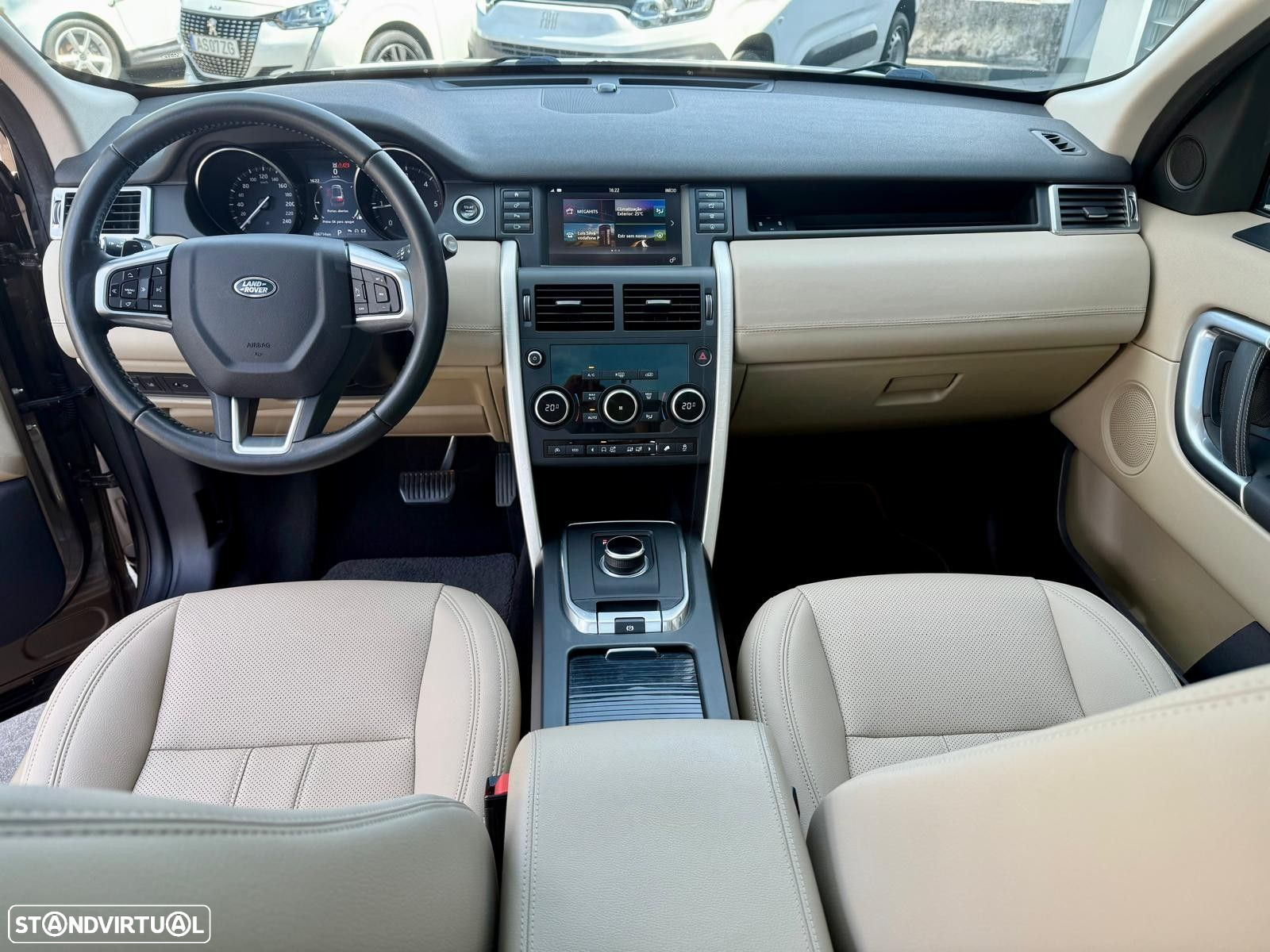 Land Rover Discovery Sport 2.0 TD4 HSE Luxury 7L Auto - 9