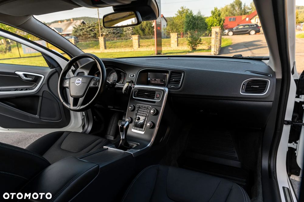 Volvo V60 D3 Kinetic - 27