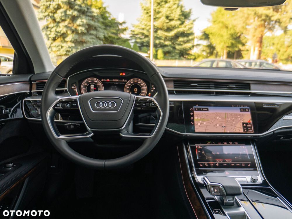 Audi A8 - 24