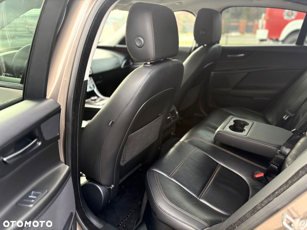 Jaguar XE 20d R-Sport Ingenium Edition - 13