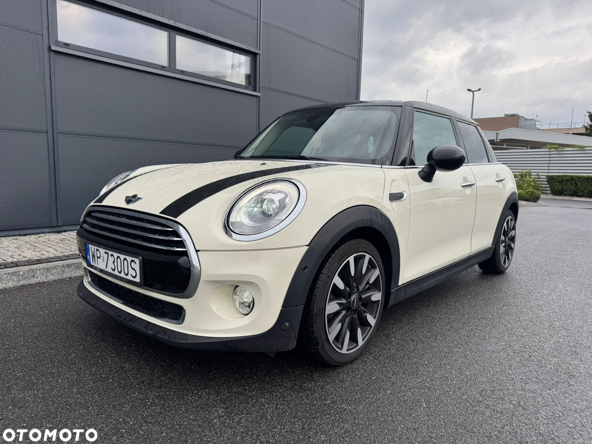MINI Cooper Standard - 1