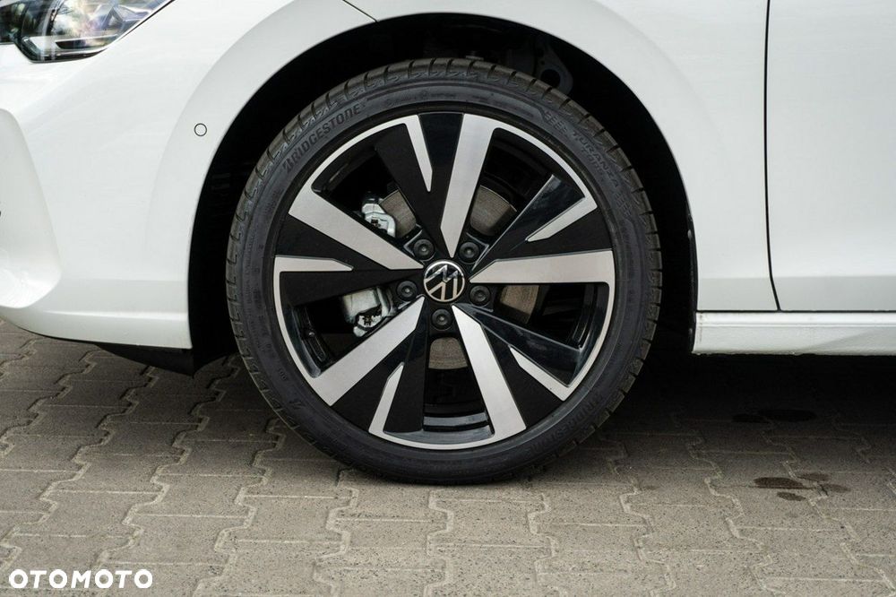 Volkswagen Golf - 5