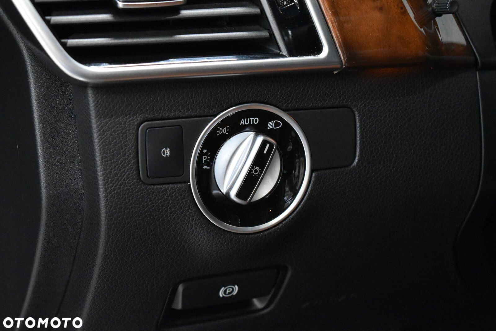 Mercedes-Benz GLE 350 d 4-Matic - 12