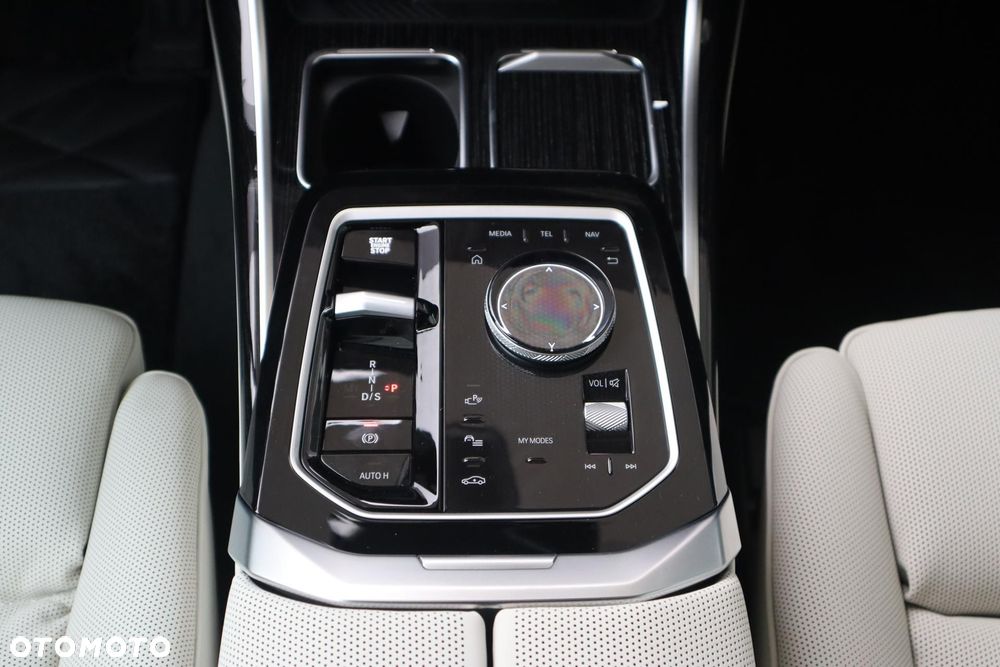BMW Seria 7 - 21