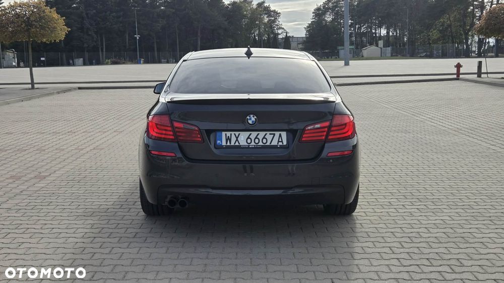BMW Seria 5 525d - 11