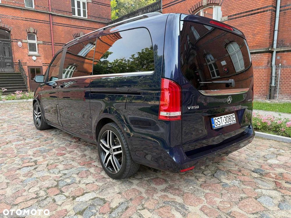 Mercedes-Benz Klasa V - 3