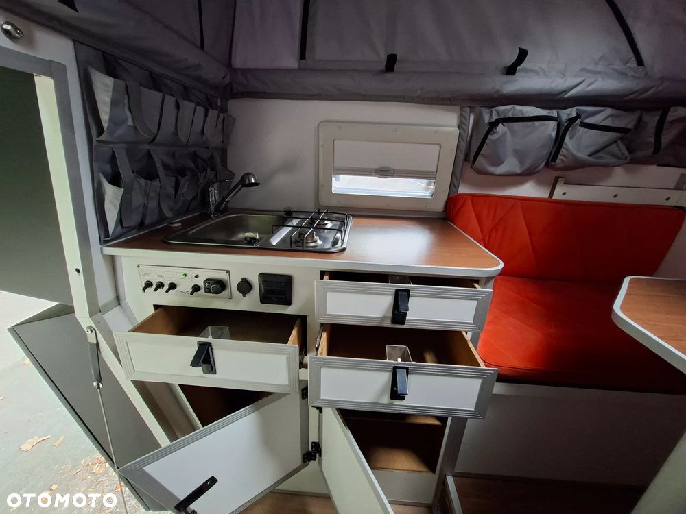 Toyota Hilux 3,0 D 4x4 z napędami 4H i 4L salon PL - 16