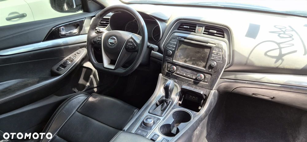 Nissan Maxima - 8