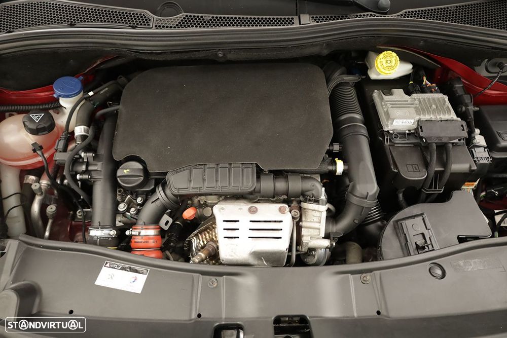 Peugeot 2008 1.2 PureTech Allure - 25