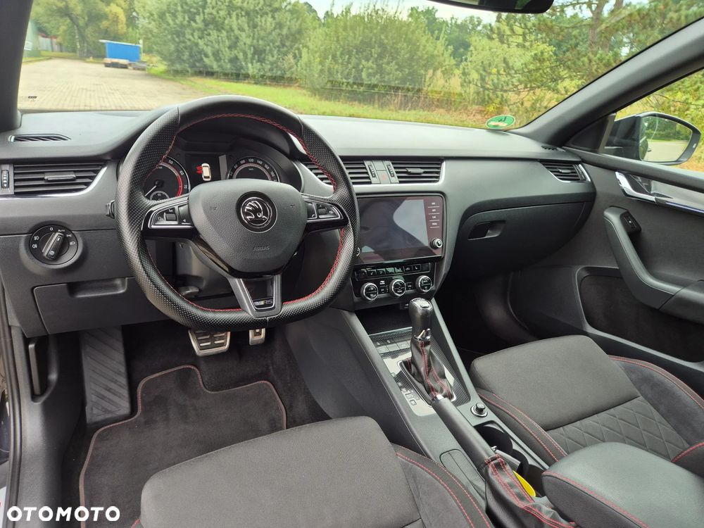 Skoda Octavia 2.0 TSI DSG RS 230 - 29