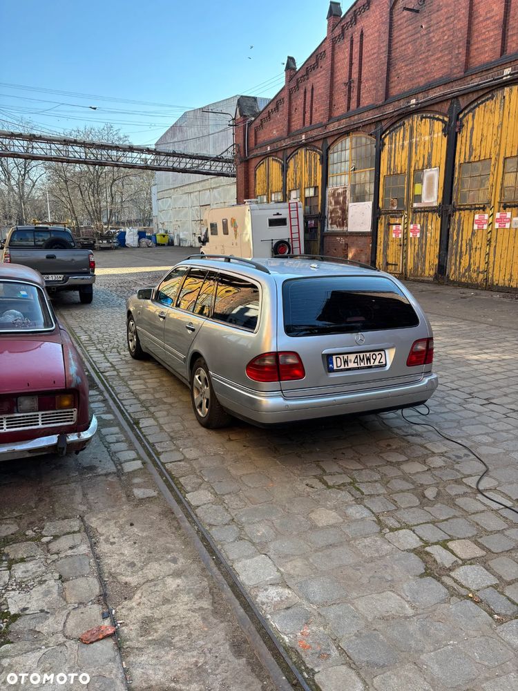 Mercedes-Benz Klasa E - 13