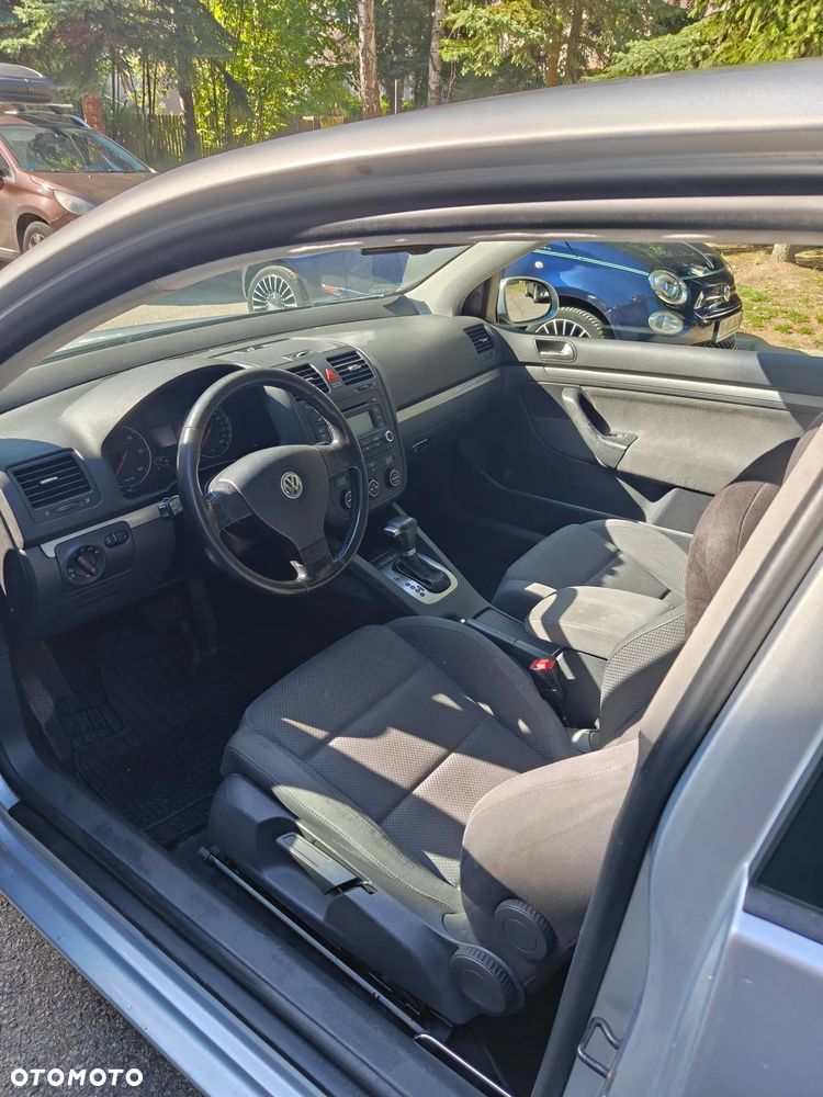 Volkswagen Golf - 11