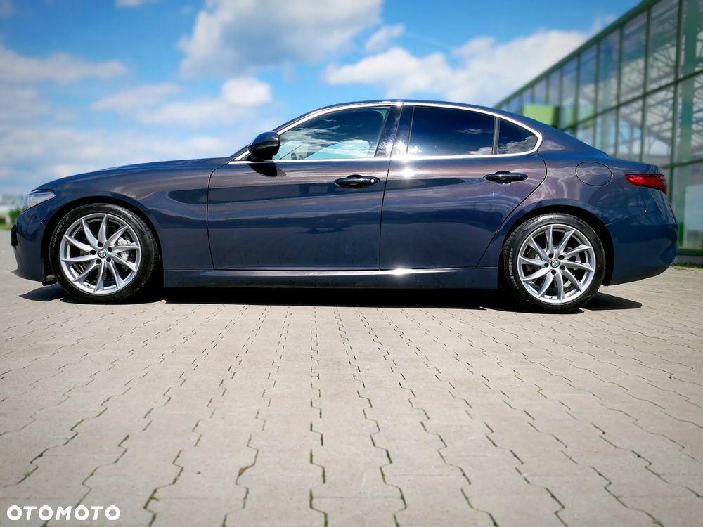 Alfa Romeo Giulia 2.0 Turbo 16V AT8 Veloce - 10
