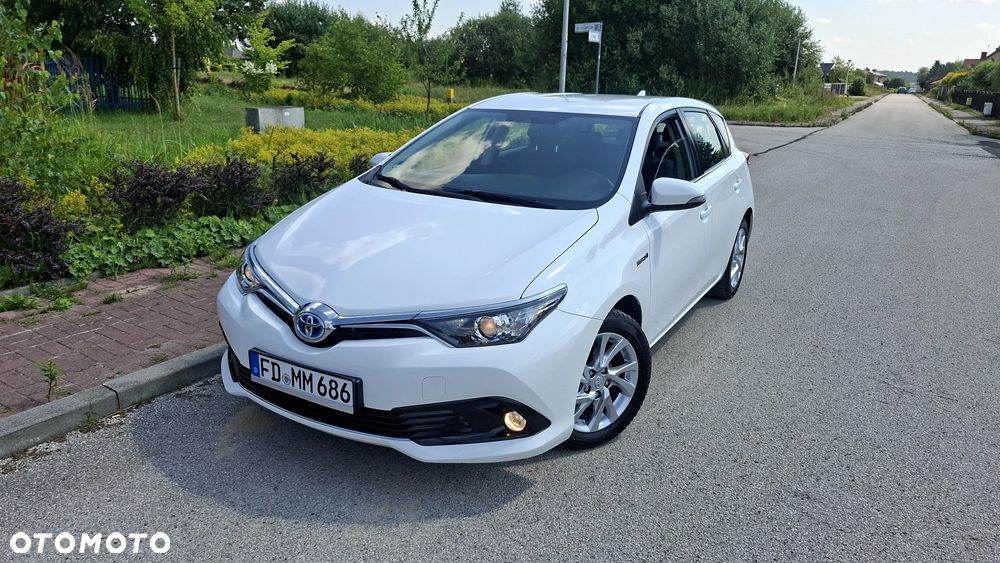 Toyota Auris 1.8 HSD Luna - 1