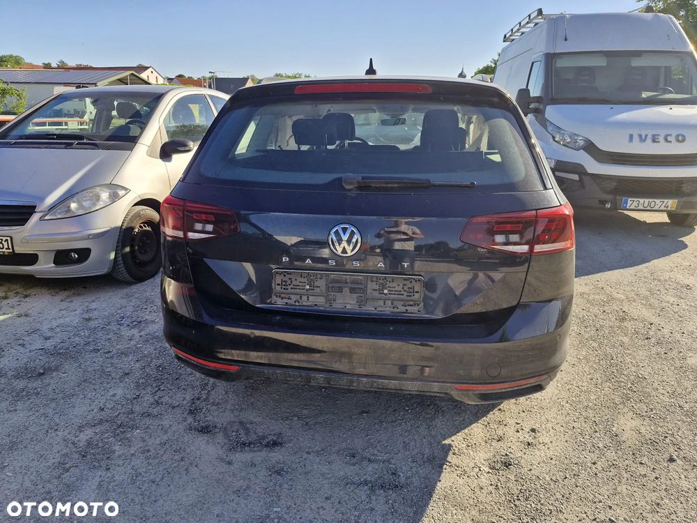 Volkswagen Passat 2.0 TDI SCR DSG Business - 25