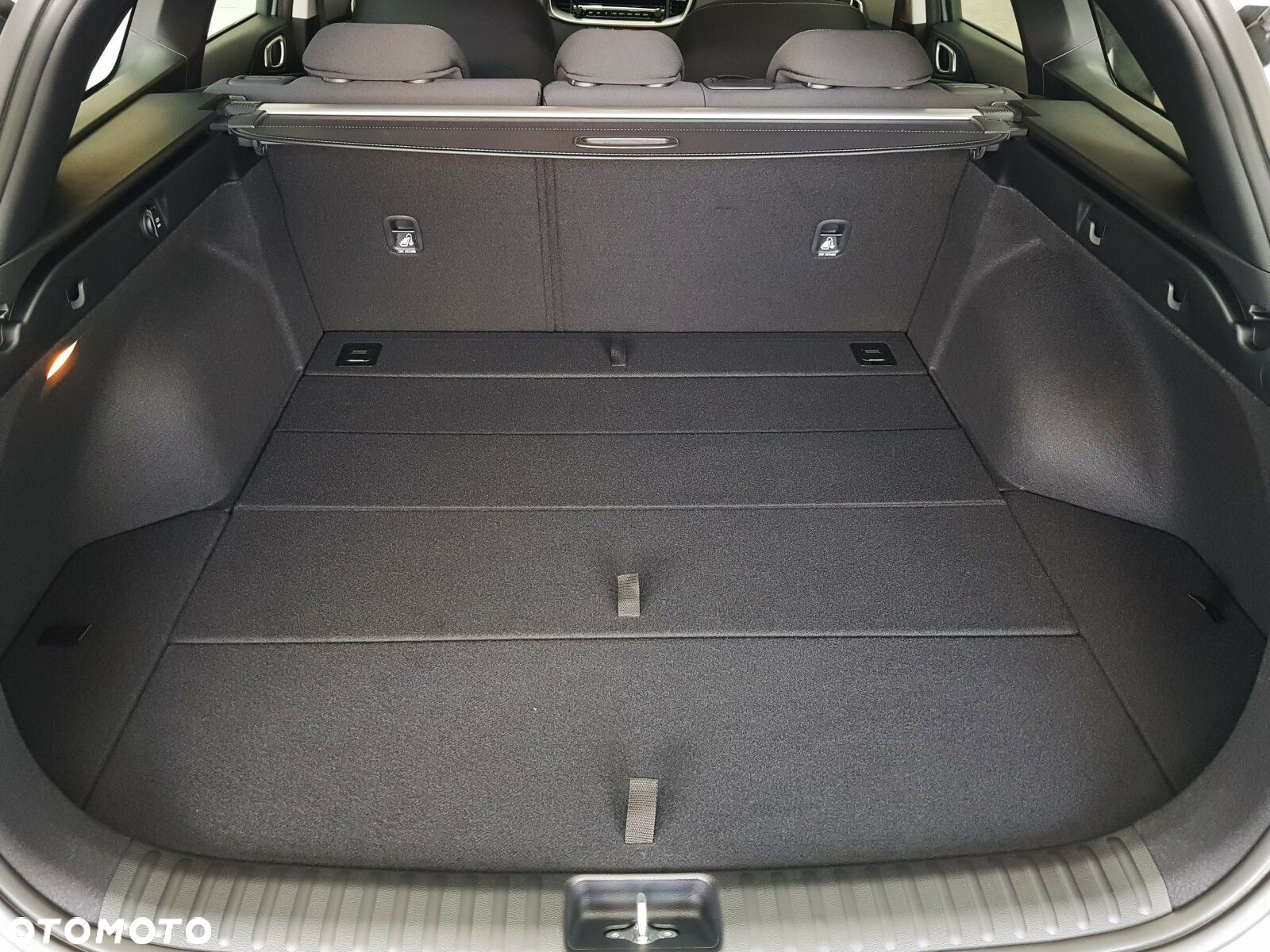 Kia Ceed - 33