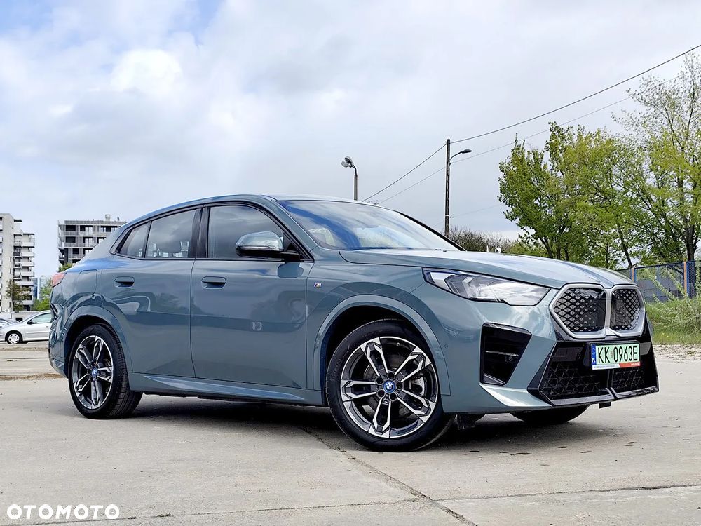 BMW iX2 xDrive30 66.5kWh M Sport - 4