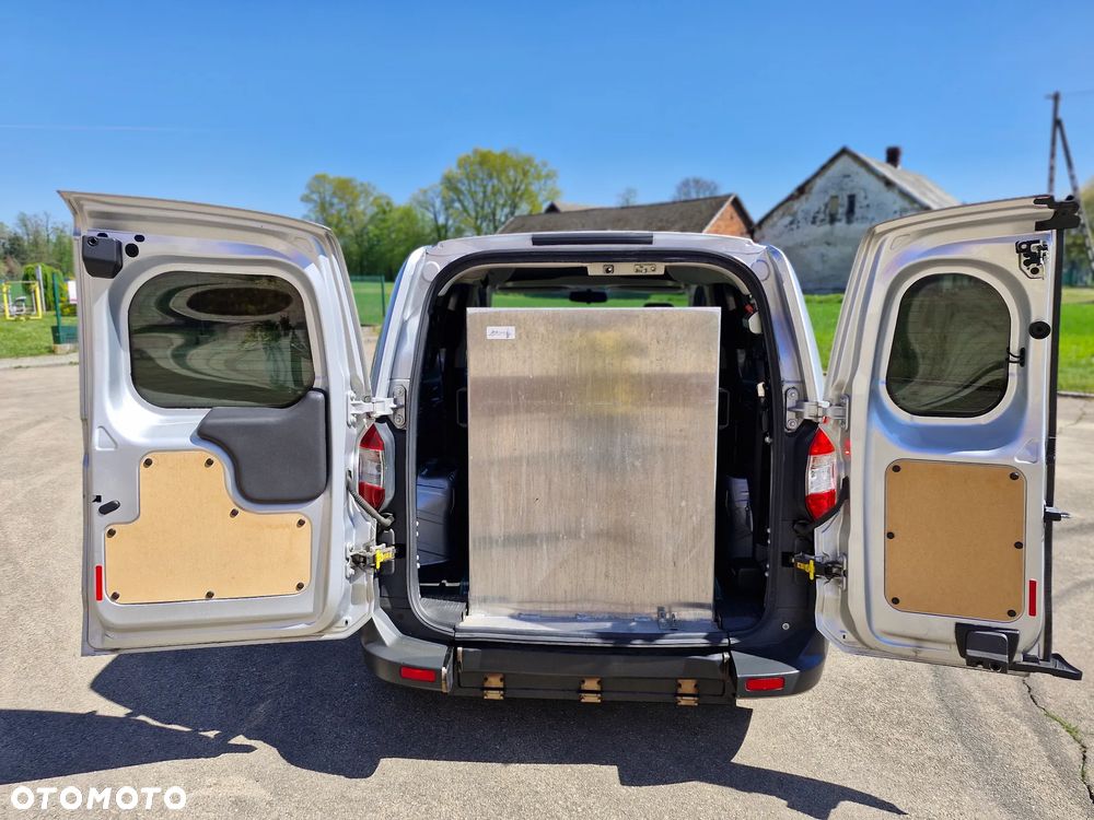 Ford Transit Courier Trend - 23