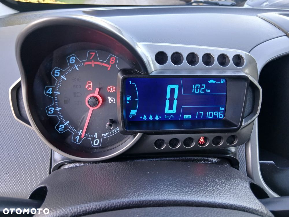 Chevrolet Aveo 1.4 16V LT - 21