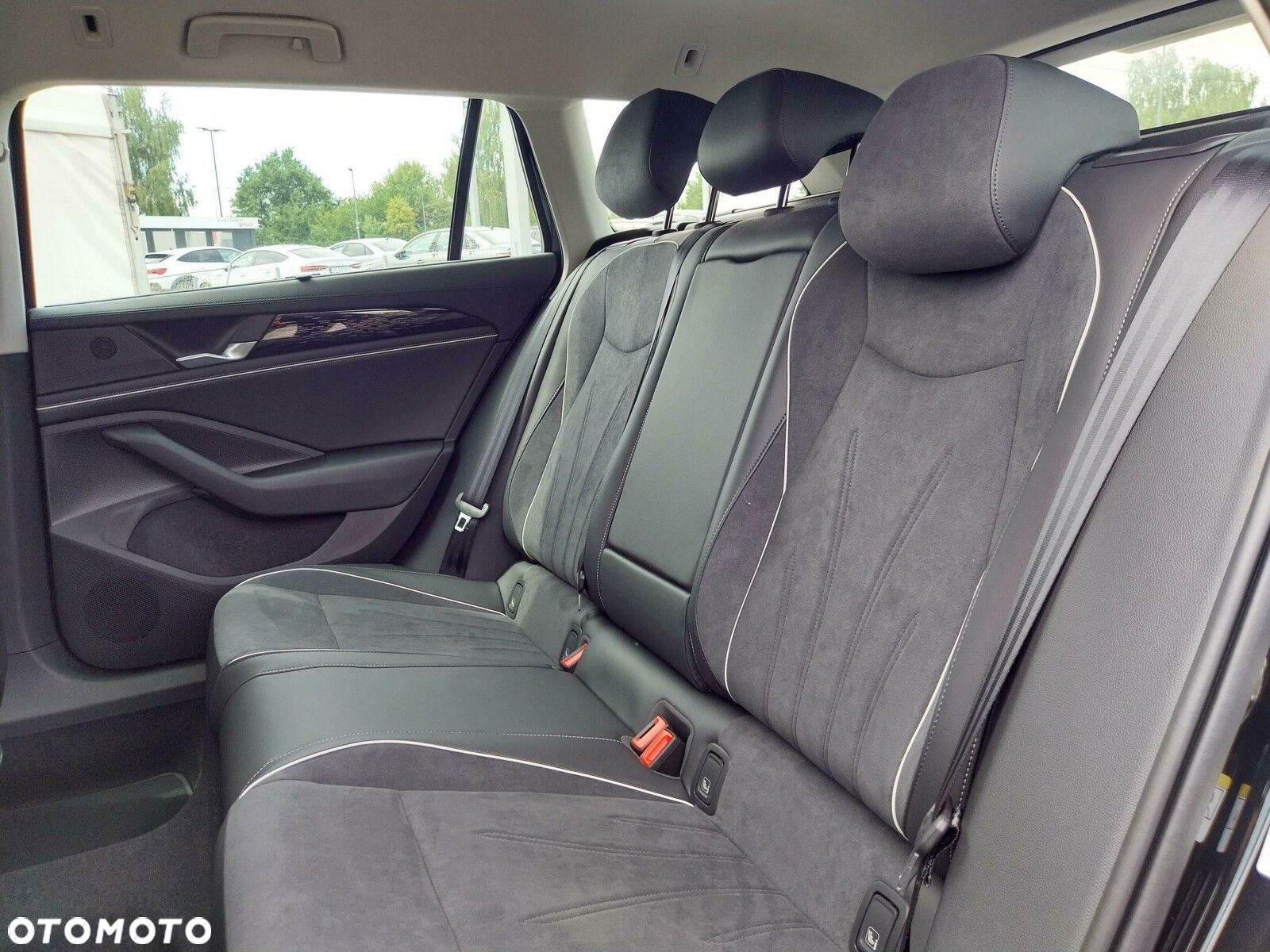 Volkswagen Passat - 19
