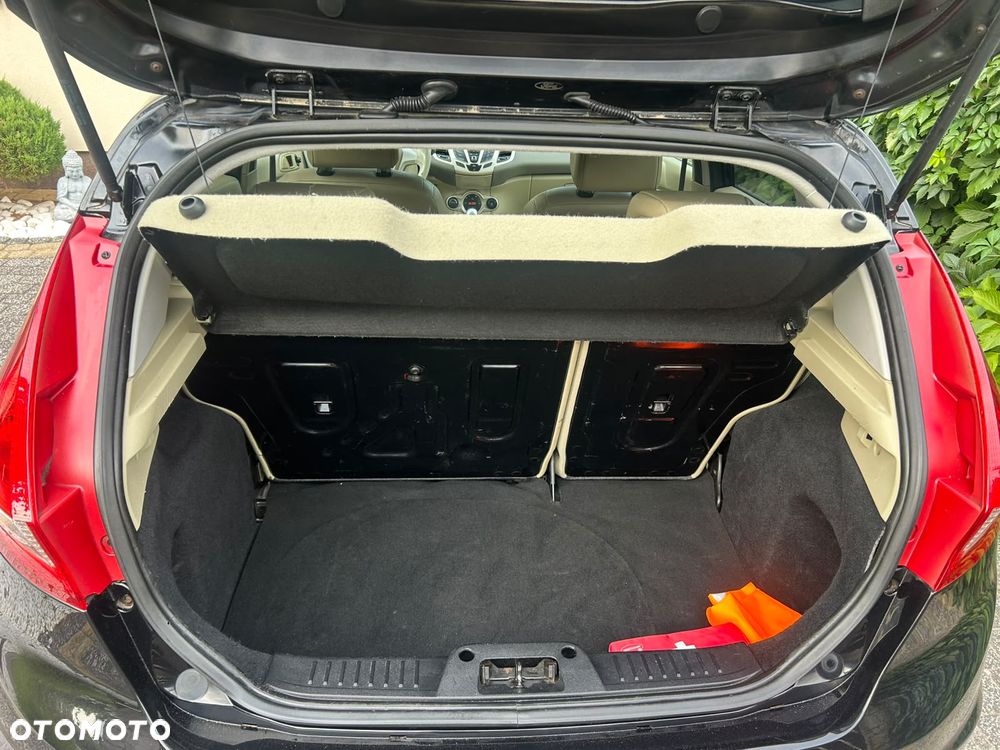 Ford Fiesta 1.4 Ghia - 25