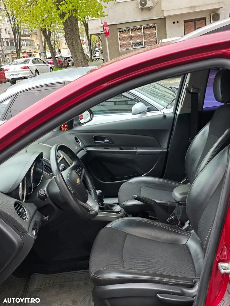 Chevrolet Cruze 1.8 Ecotec LT - 9
