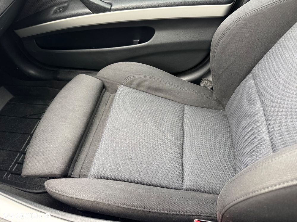 BMW Seria 3 320d - 21