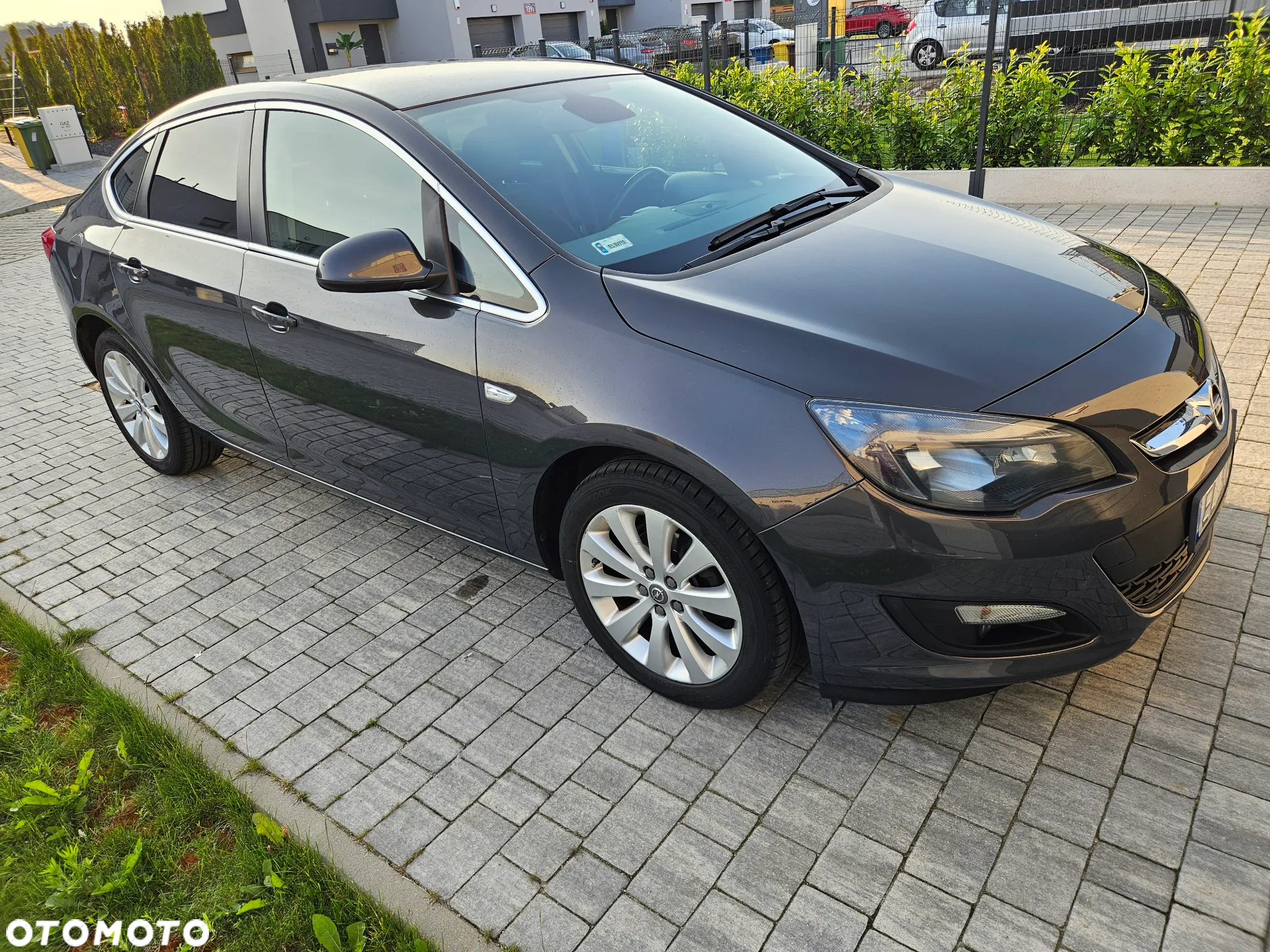 Opel Astra IV 1.4 T Executive - 4