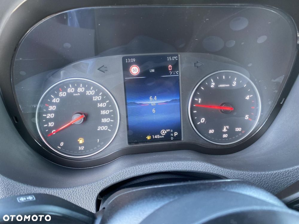 Mercedes-Benz Sprinter - 14
