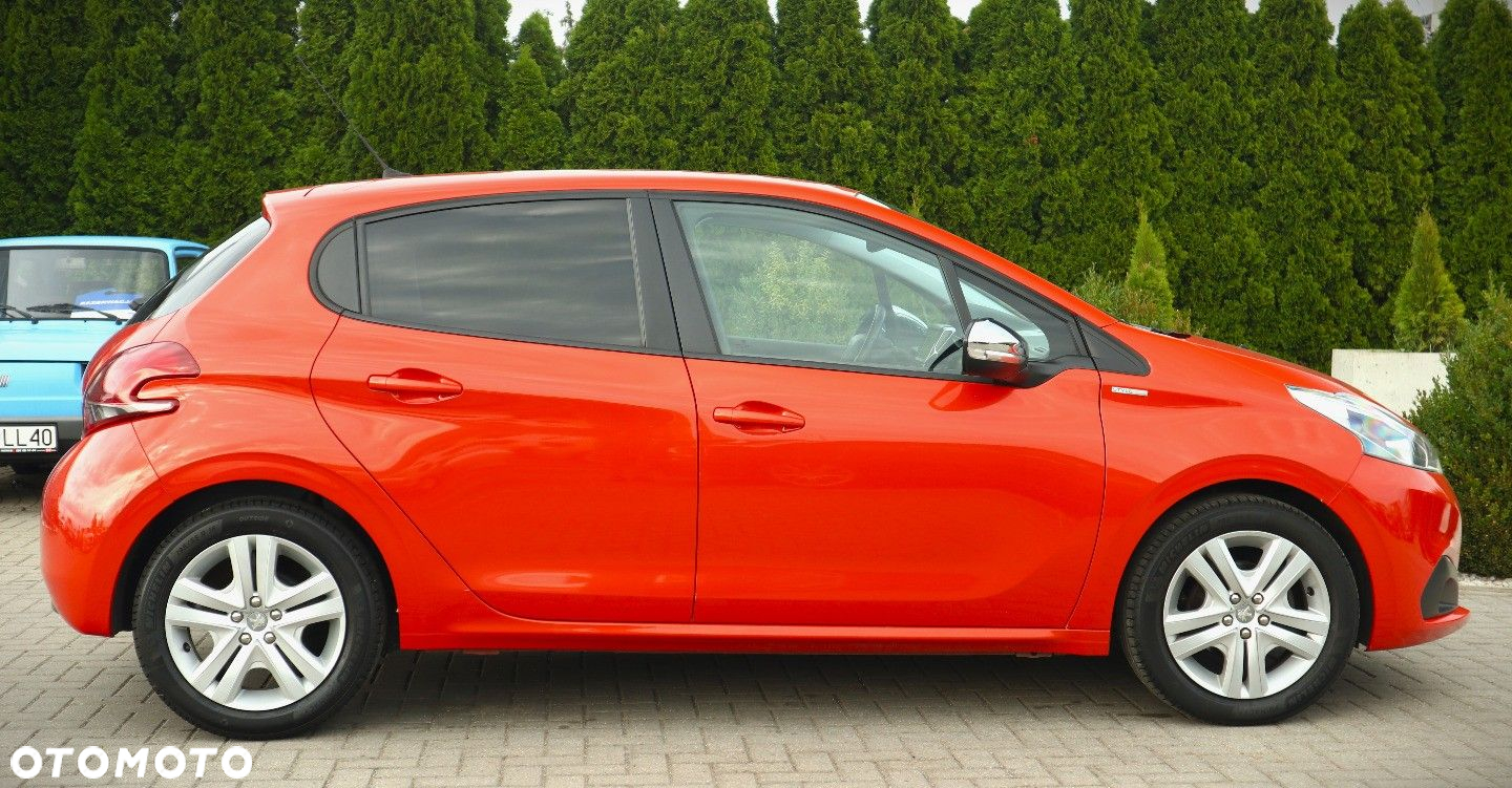 Peugeot 208 1.2 PureTech Style - 8