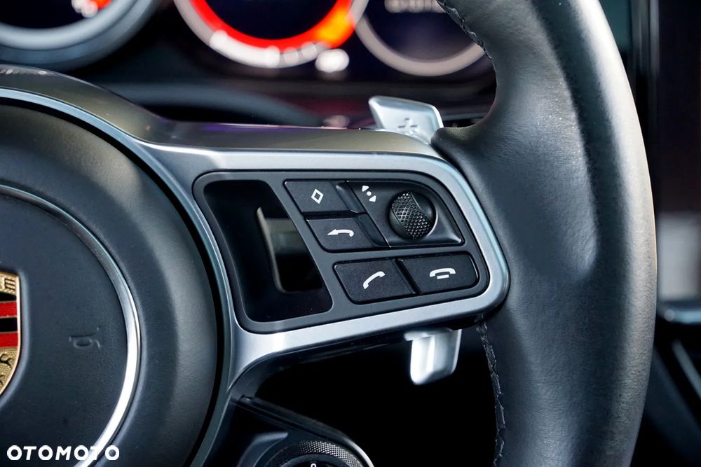 Porsche Cayenne Coupe GTS - 34