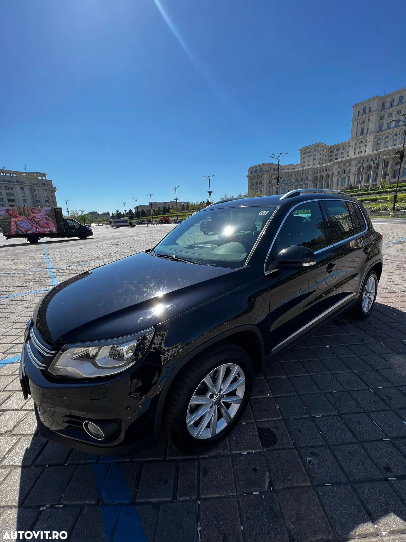 Volkswagen Tiguan 2.0 TDI DPF BlueMotion Technology Sport & Style - 21