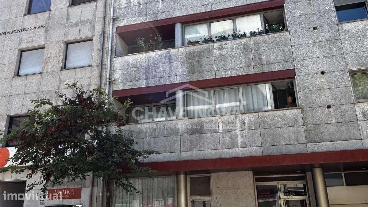 T2 Remodelado em Matosinhos Sul (300m das Praias) - Grande imagem: 5/24