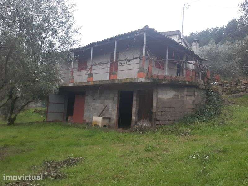 Casa de aldeia para restauro - Grande imagem: 2/12