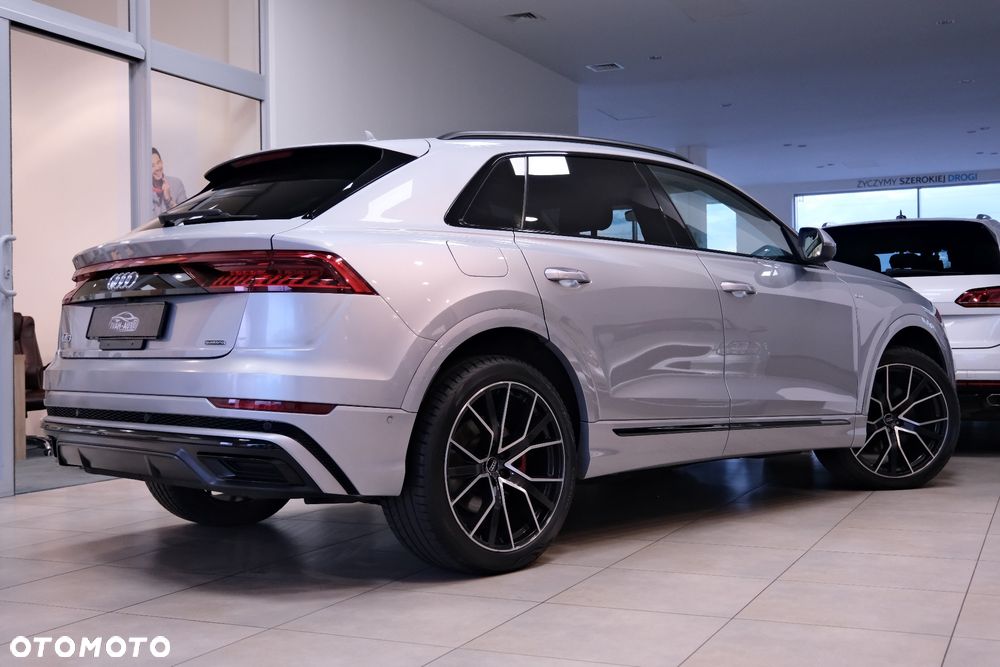 Audi Q8 55 TFSI quattro tiptronic - 8