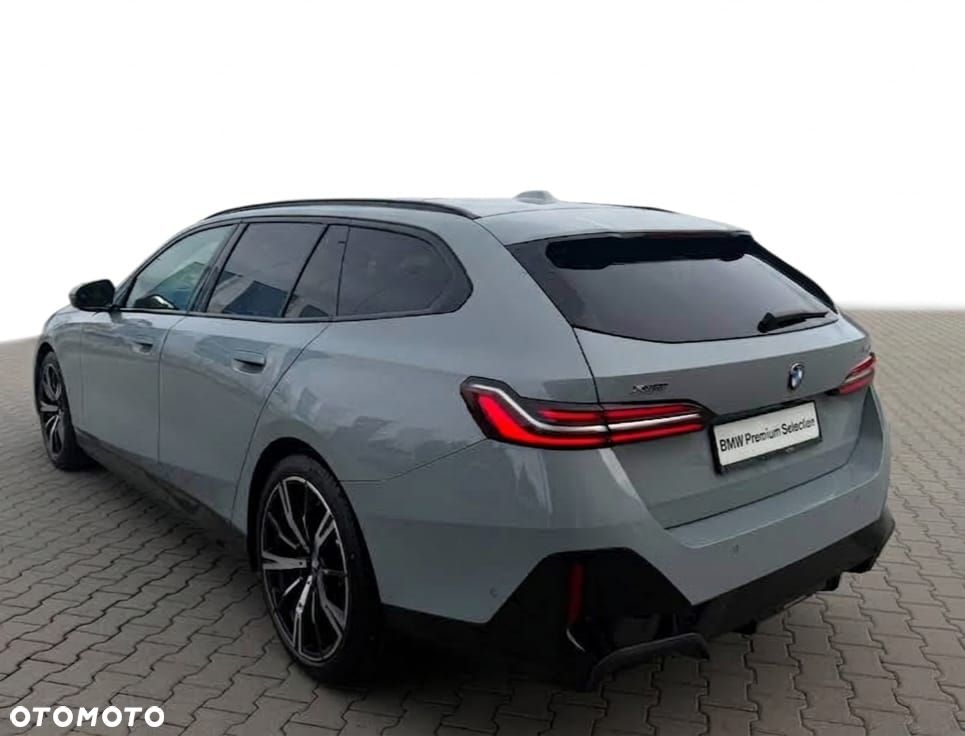 BMW Seria 5 540d xDrive mHEV M Sport - 4