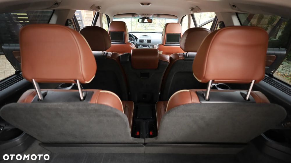 Volvo XC 90 - 23