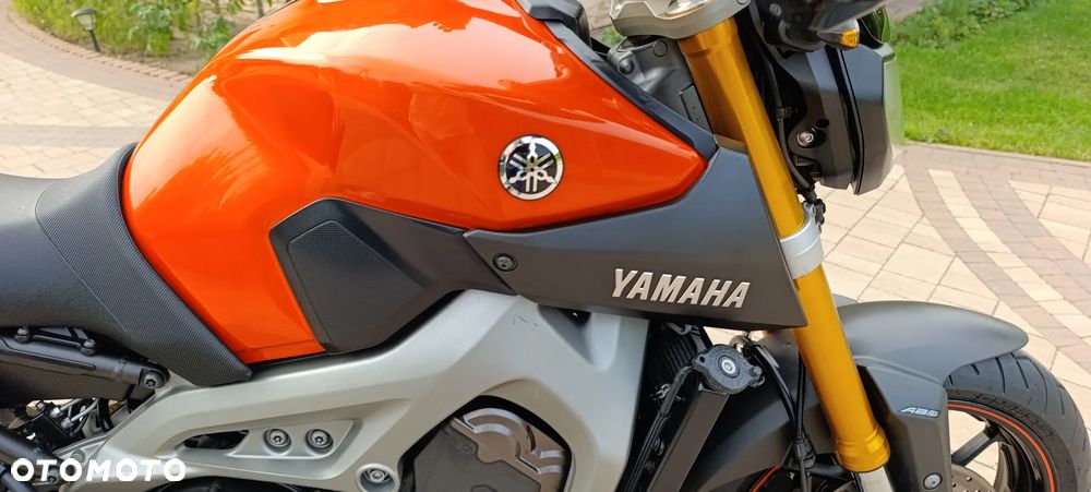 Yamaha MT - 27