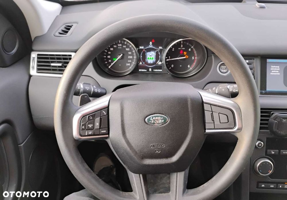 Land Rover Discovery Sport - 12