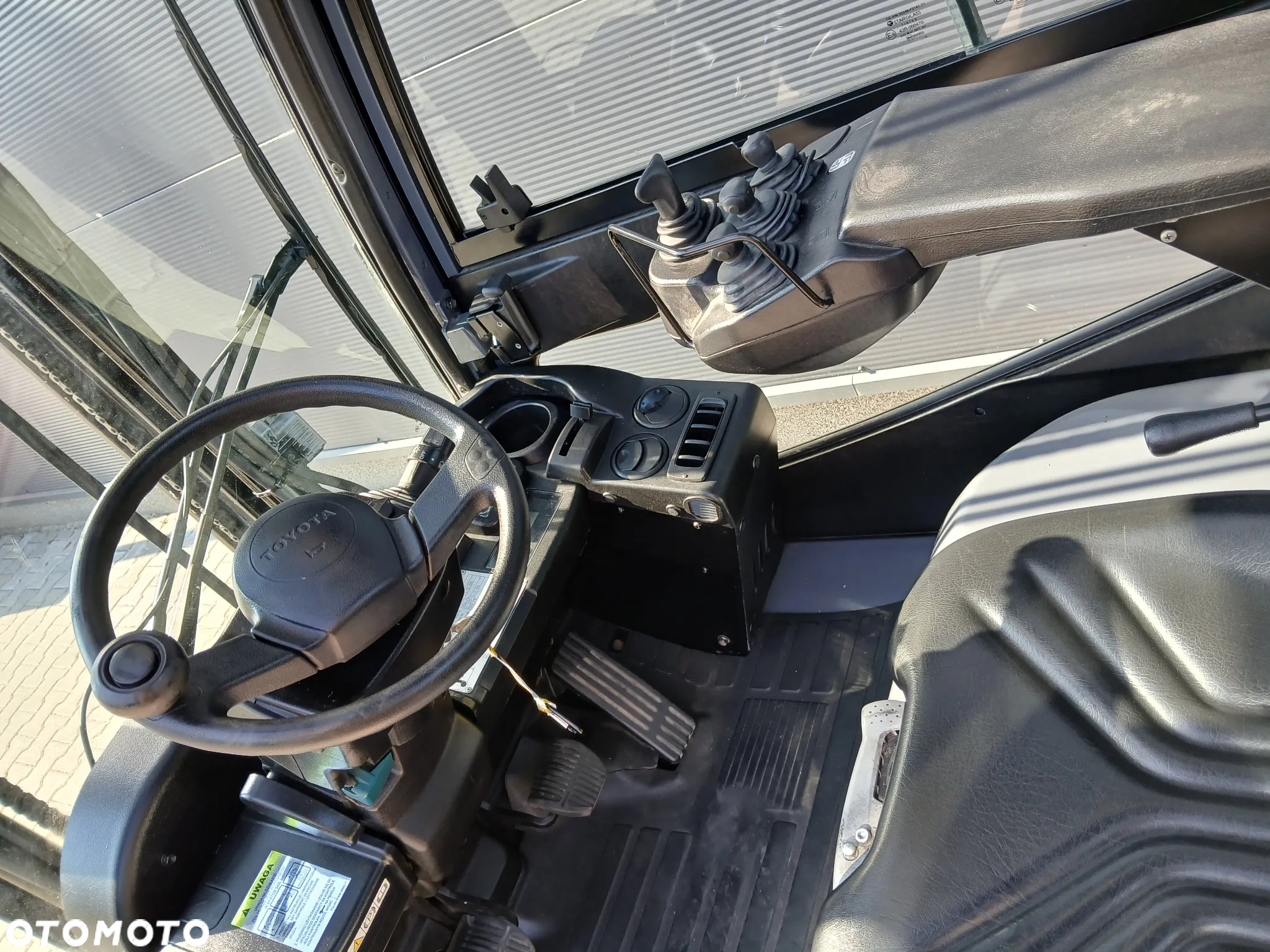 Toyota 02-8FGF20 - 8