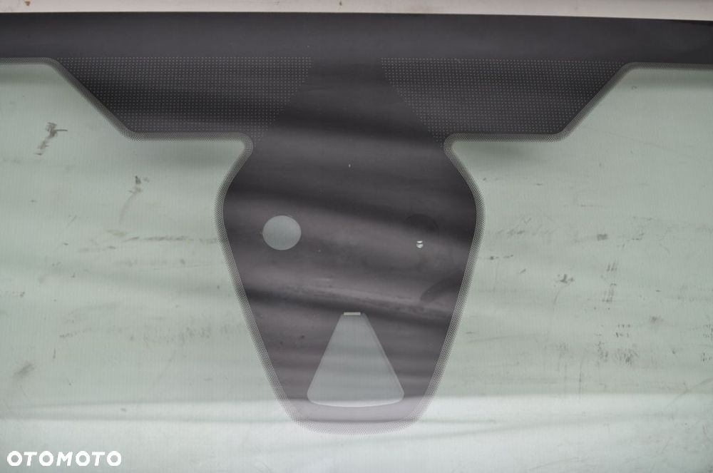 FORD FIESTA MK8 SZYBA PRZÓD PRZEDNIA CZOŁOWA 17R - 7