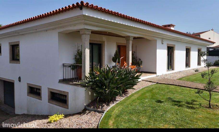 UM REFÚGIO PRIVADO A MINUTOS DO PORTO -QUINTA T4+1, ALFENA C/ 4.500 m² - Grande imagem: 4/37