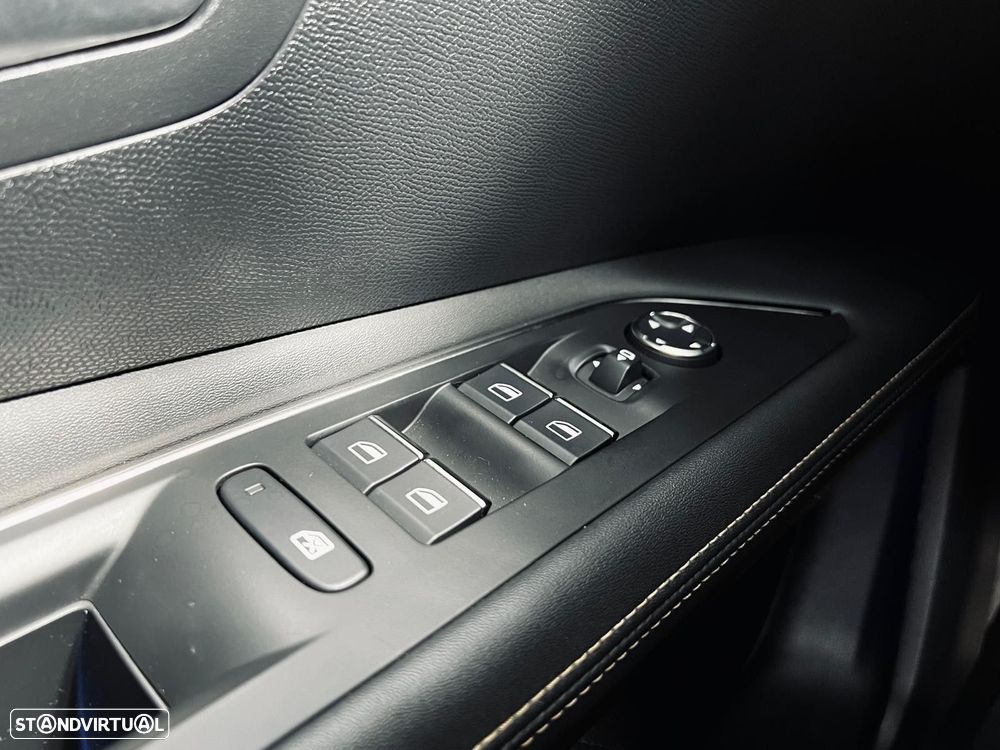 Peugeot 3008 1.5 BlueHDi GT EAT8 - 37