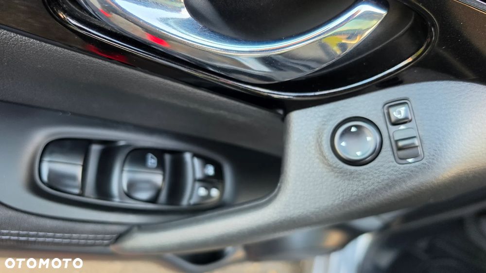 Nissan Qashqai 1.2 DIG-T Xtronic 360 - 17