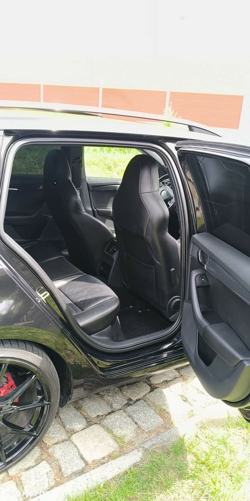 Skoda Octavia 2.0 TDI RS DSG - 24
